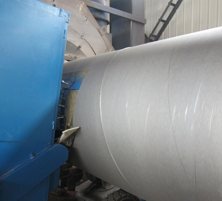 Steel pipe outer shot blasting machine